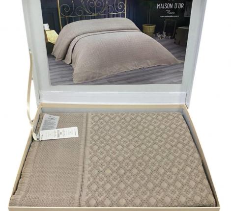 Покрывало "Maison D'or" LA MESMO 240х260, светло-бежеый
