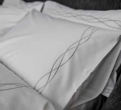 Постельное бельё "ES House" ELLE WAVE (белый/серый) Сатин ДеЛюкс, Евро-макси