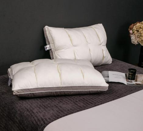 Подушка "Kazanov.A" Cassette (жемчуг пепел), 50х70