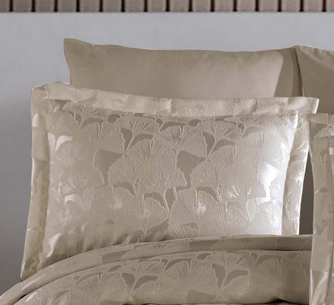 Гобеленовое покрывало "DO&CO" 240х260 (50x70-2 шт.) KARDELEN, бежевый