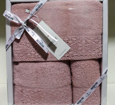 Комплект полотенец с кружевом 30x50-50x90-70x140 Maison D'or &quot;Natural&quot; грязно-розовый