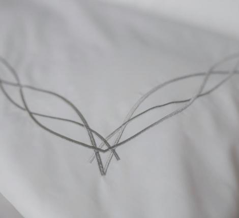 Постельное бельё "ES House" ELLE WAVE (белый/серый) Сатин ДеЛюкс, Евро-макси